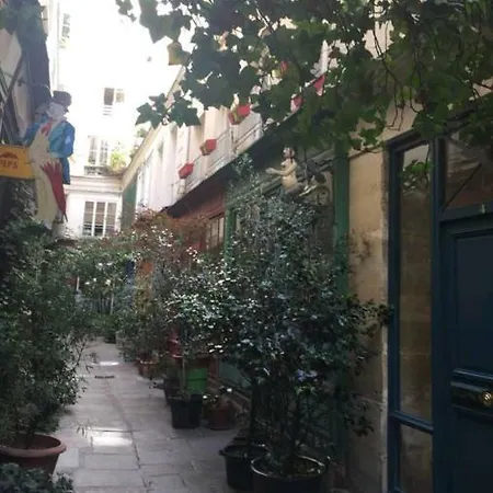 Pensionat Gogo1 Paris